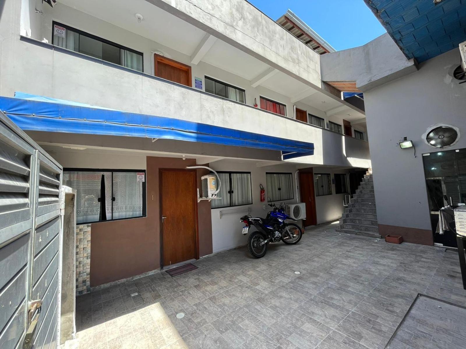 דירות Florianópolis Kitnets No Campeche A 500 Metros Do Mar מראה חיצוני תמונה